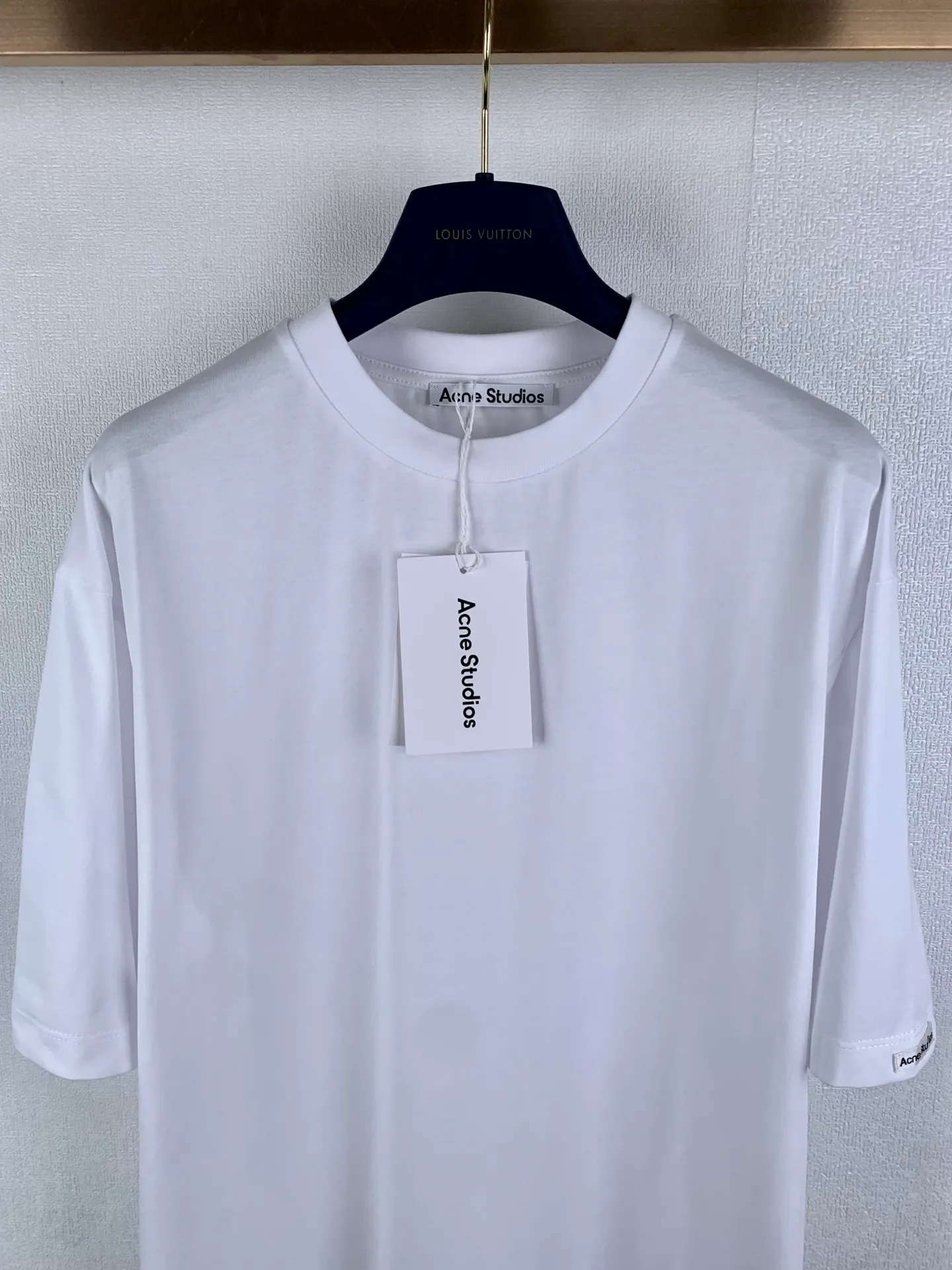 Acne Studios T ：24 185G ：32 1×1 G 24 ， ， Breathable ， 。32 1×1 ， 。 ， ， 。 ， ， ， 。 ， ， 。 ， ， 。 A ， ， ， ， ， 。